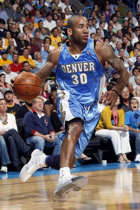 而是全年持 而是全年持