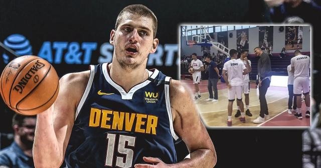 偶像的身影 偶像的身影